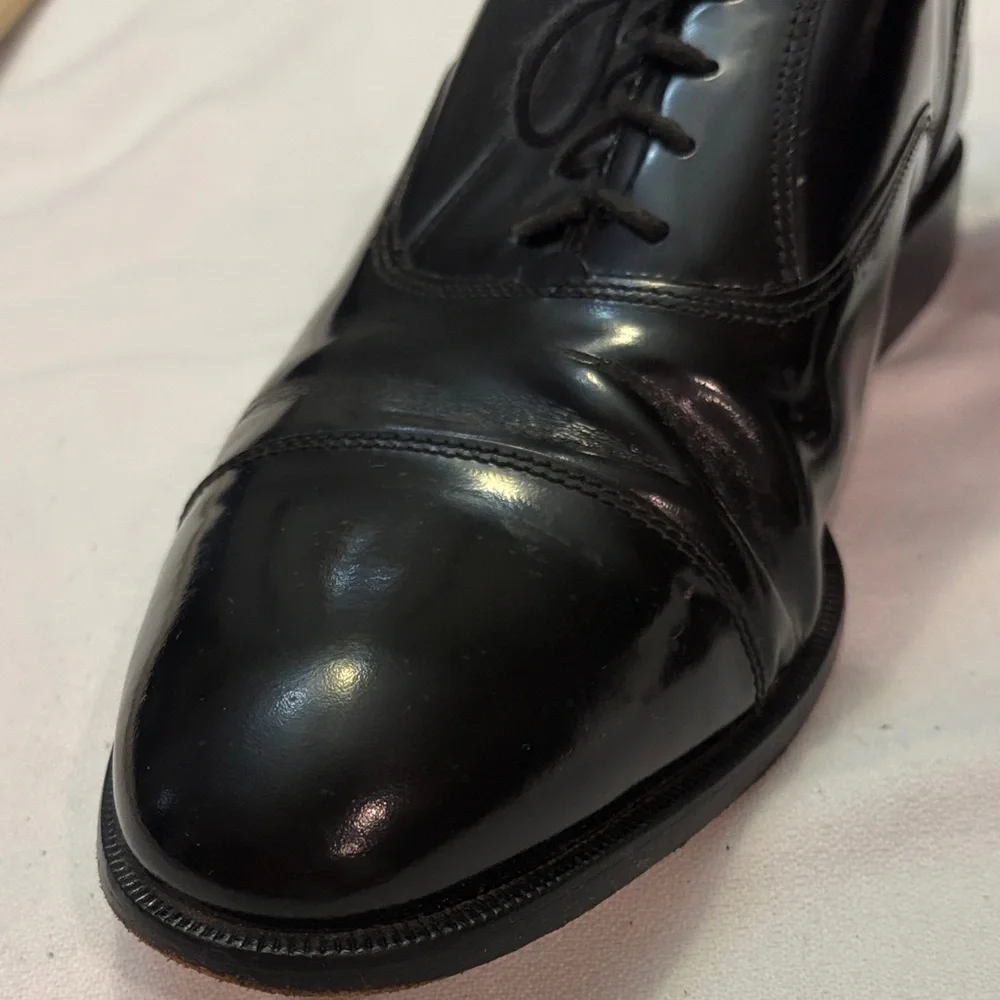 Elegant Black Patent Leather Cap Toe Men's Oxfords